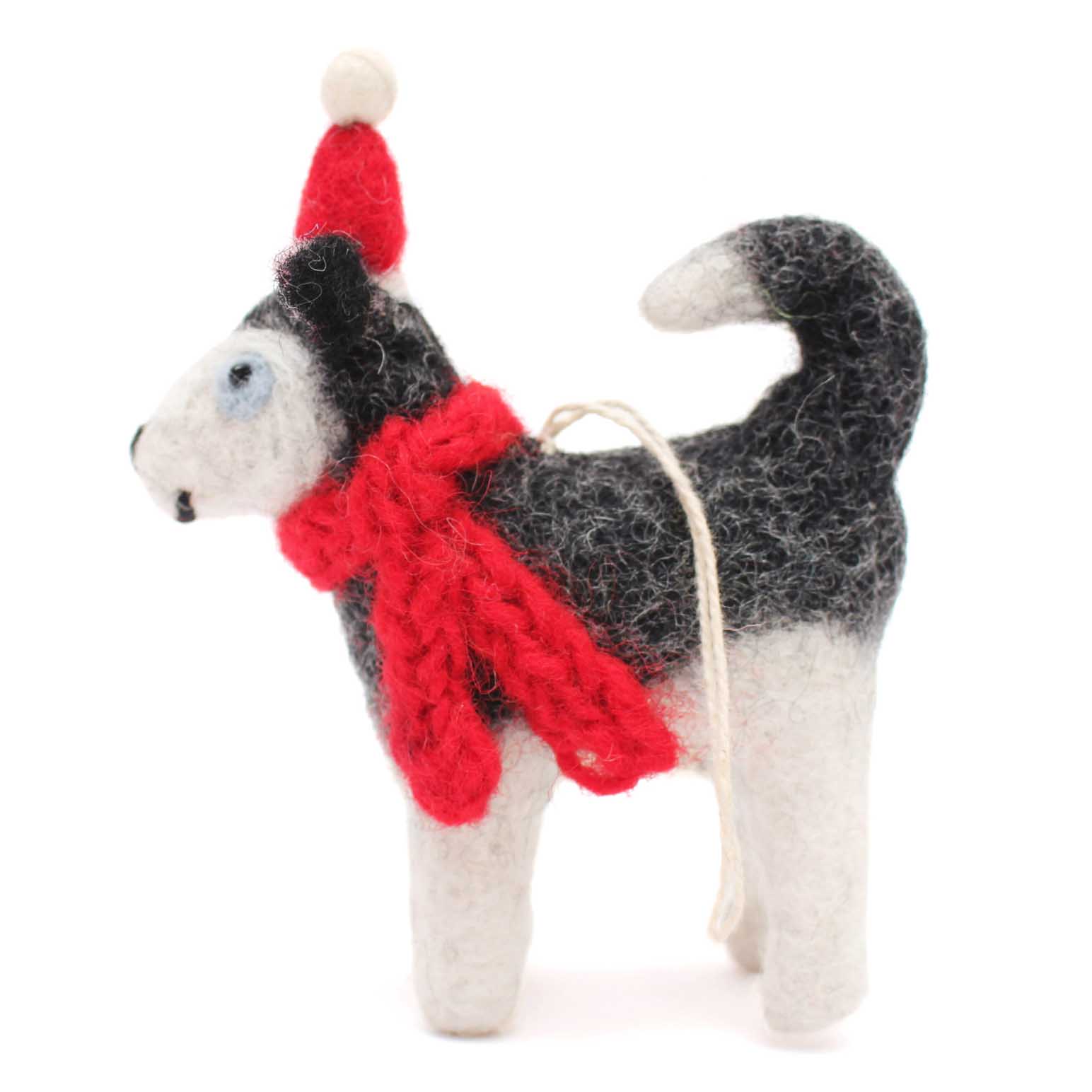 Amica Felt Husky With Hat & Scarf 9cm